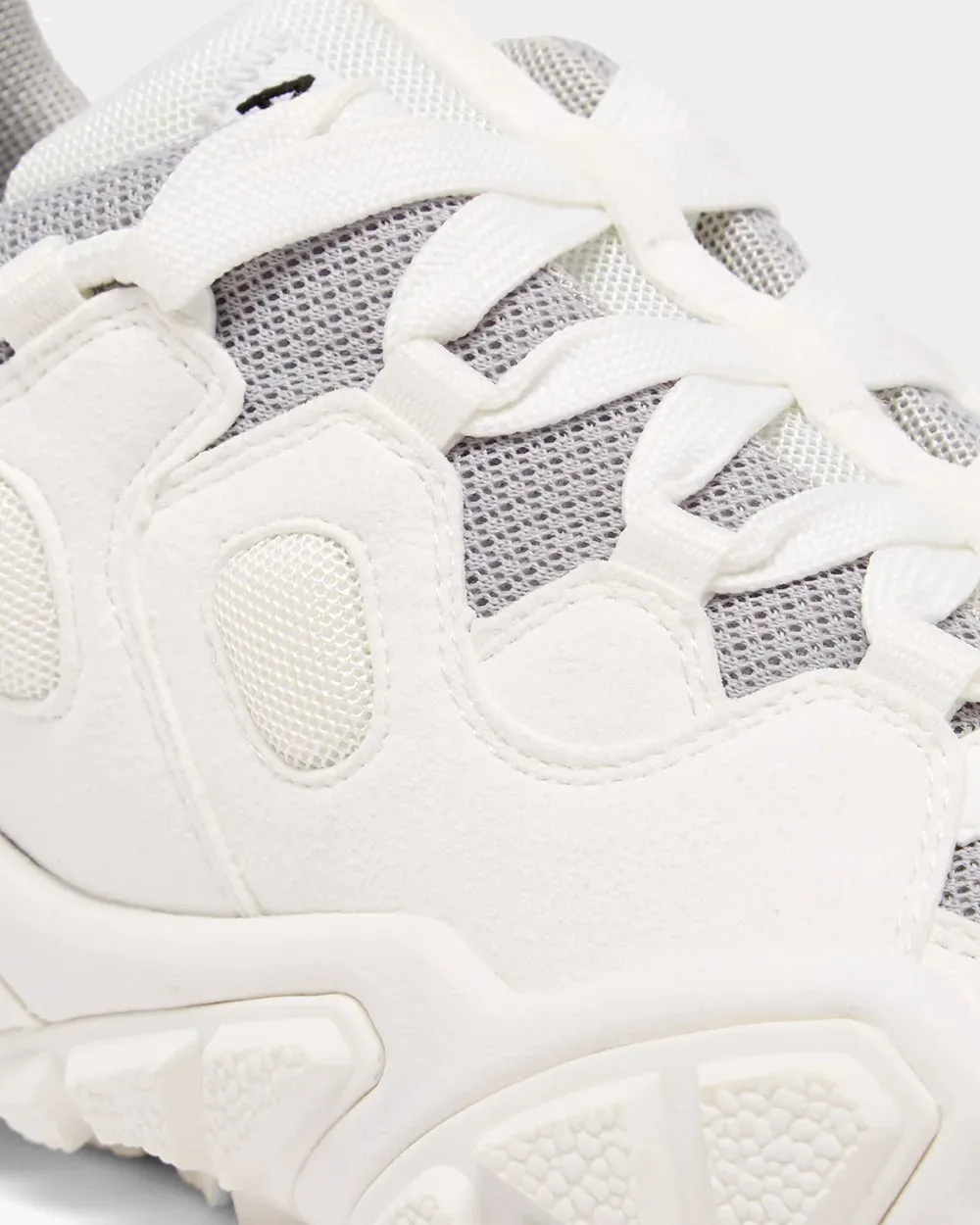Bolzter White Low Top Sneakers