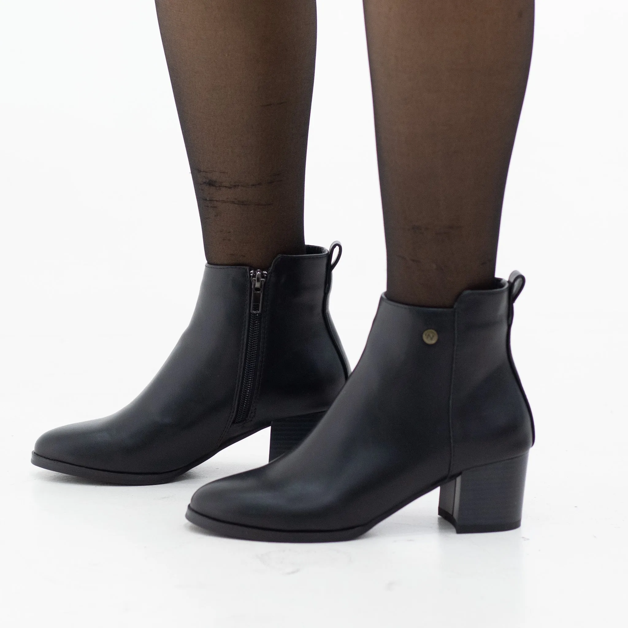 Jenner chelsea pu ankle boot on 5.5cm heel black